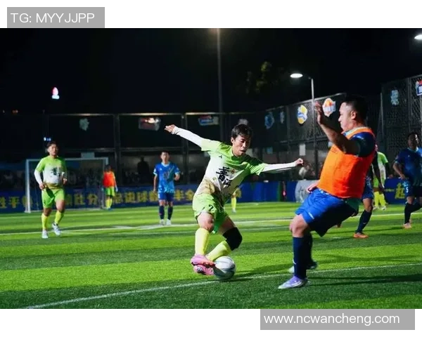 足球马冲冲带你领略绿茵场上的激情与梦想尽情享受每一个进球瞬间的快乐与感动